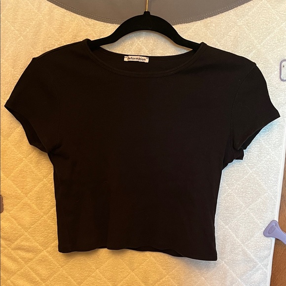 Reformation Black Muse Tee - Picture 4 of 8